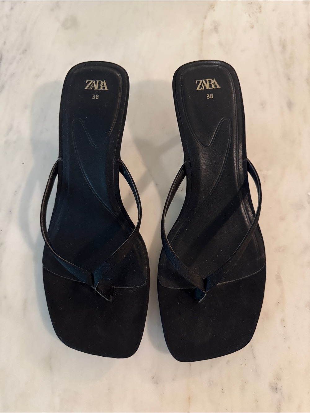 Zara Black Square-Toe Minimal Thong Kitten Heel Sandals - Picture 2 of 6